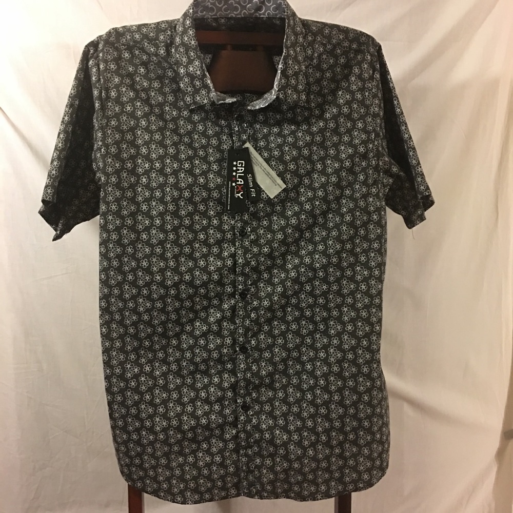New with tags Men’s xl shortsleeved dress shirt